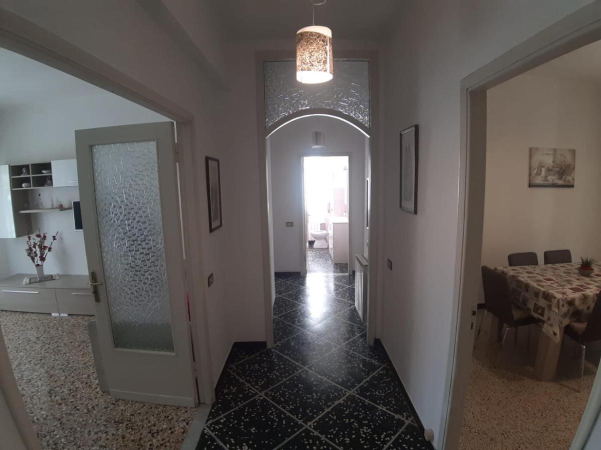 Appartamento Centrale Fino A 8 Posti Letto Pontremoli Extérieur photo