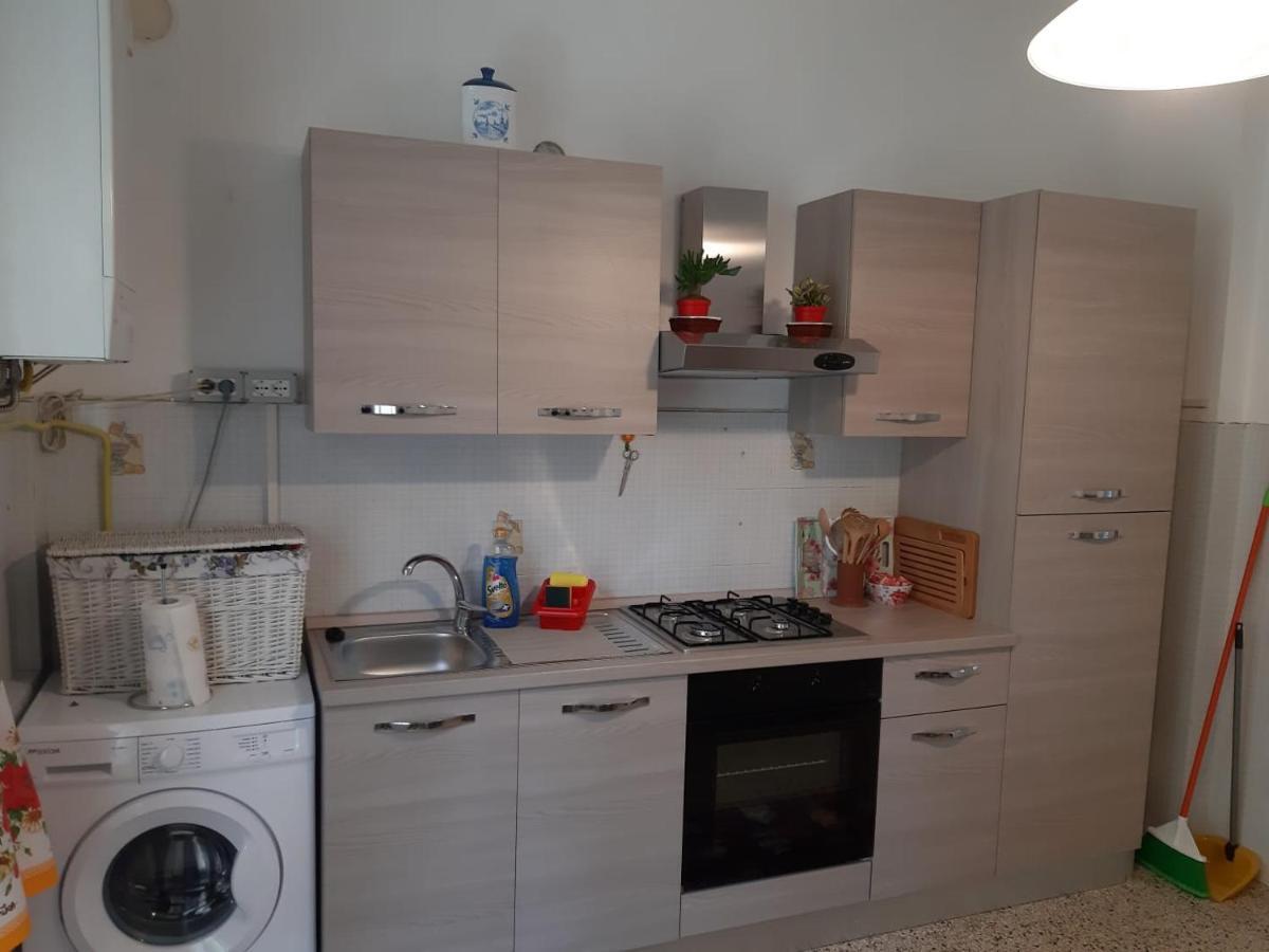 Appartamento Centrale Fino A 8 Posti Letto Pontremoli Extérieur photo