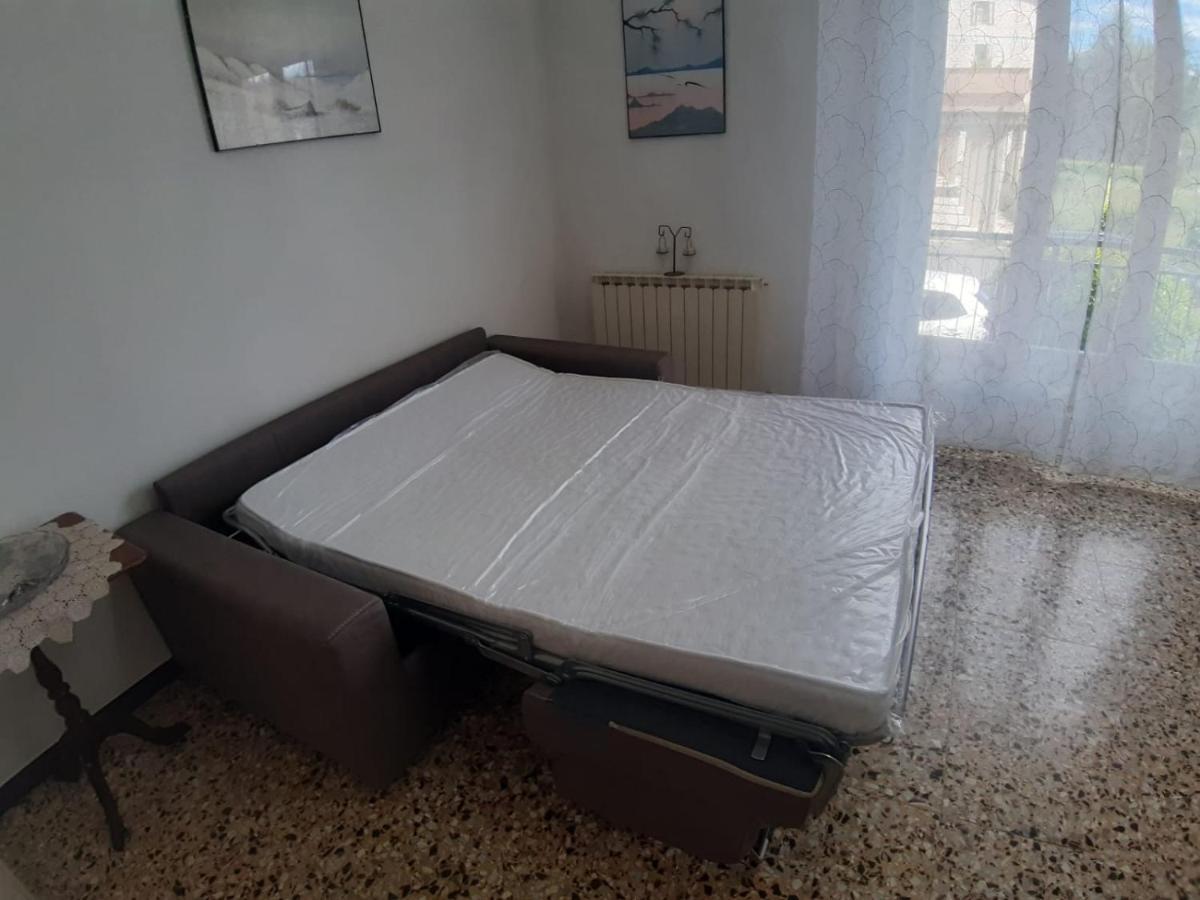 Appartamento Centrale Fino A 8 Posti Letto Pontremoli Extérieur photo