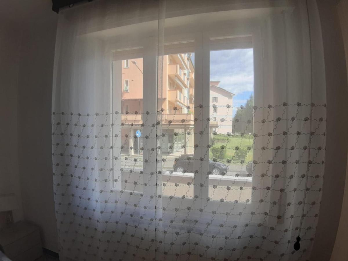 Appartamento Centrale Fino A 8 Posti Letto Pontremoli Extérieur photo