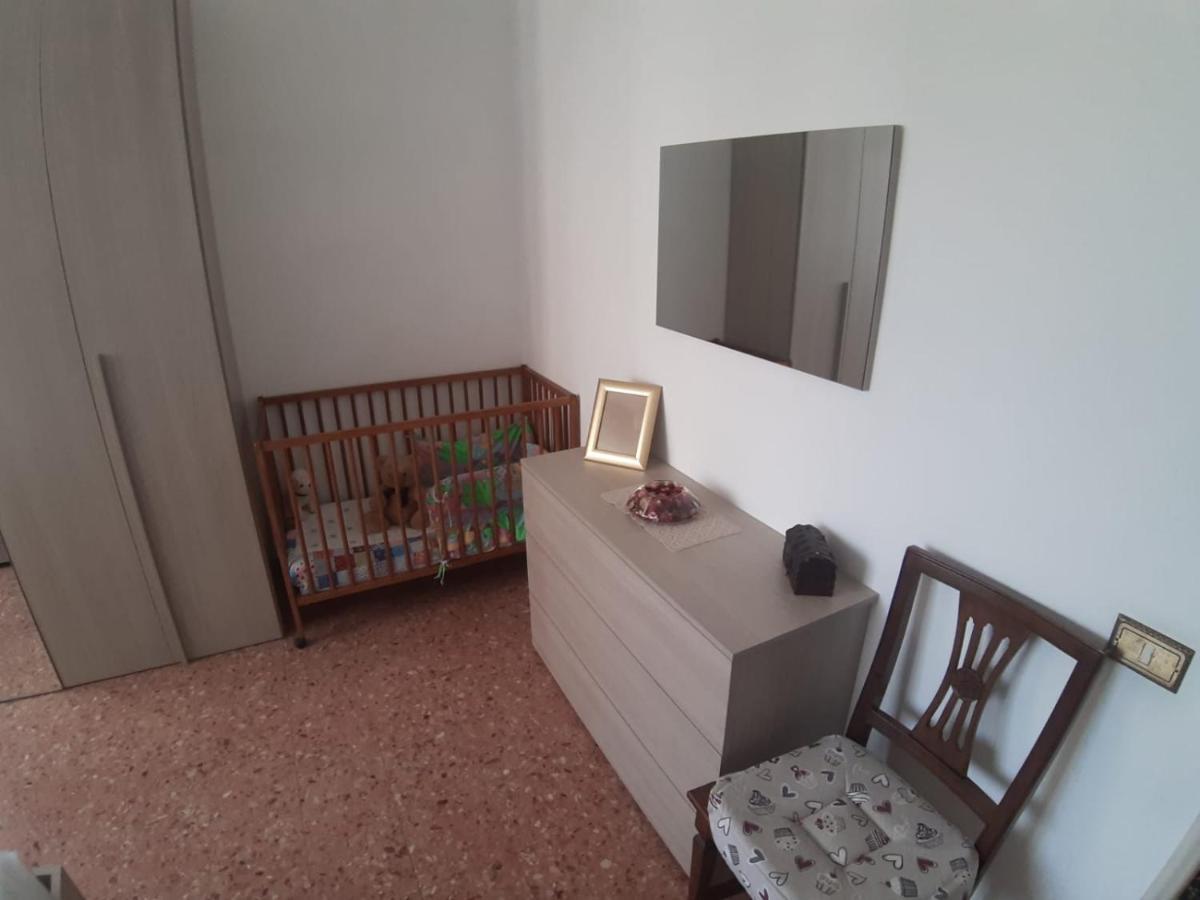 Appartamento Centrale Fino A 8 Posti Letto Pontremoli Extérieur photo
